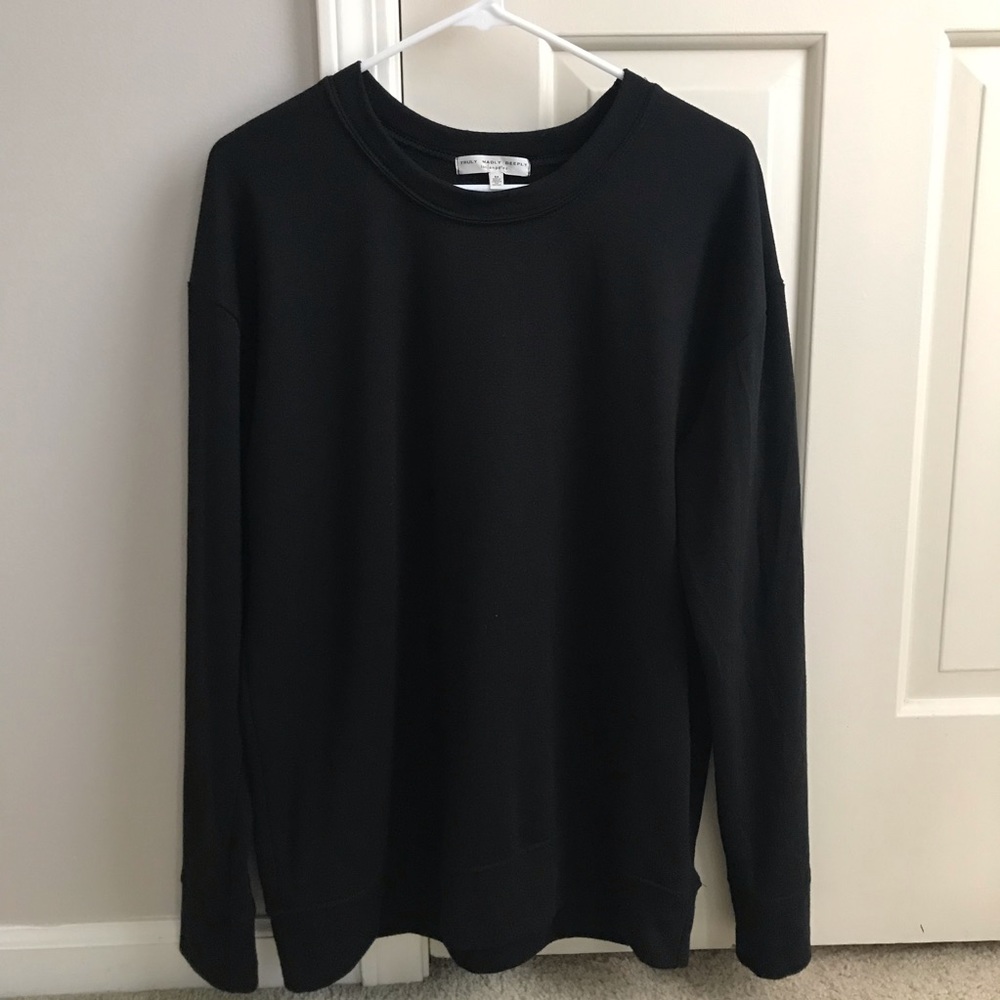 ➕ URBAN OUTFITTERS Truly Madly Deeply SWEATER ➕